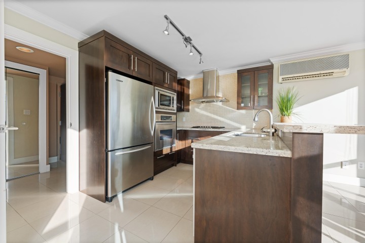 Photo 10 at 2303 - 1415 W Georgia Street, Coal Harbour, Vancouver West