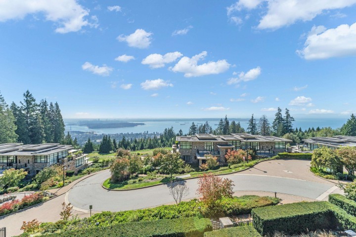 Photo 2 at 303 - 2245 Twin Creek Place, Whitby Estates, West Vancouver