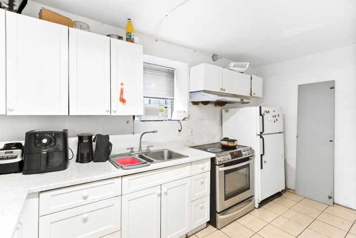 Photo 22 at 4987 Hoy Street, Collingwood VE, Vancouver East