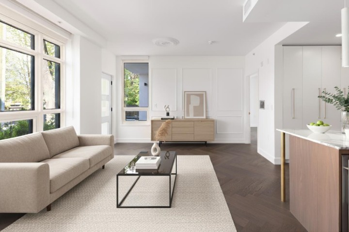 Photo 3 at 101 - 3668 W 10th Avenue, Kitsilano, Vancouver West