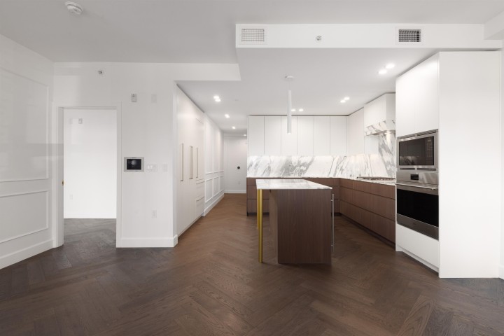 Photo 10 at 101 - 3668 W 10th Avenue, Kitsilano, Vancouver West