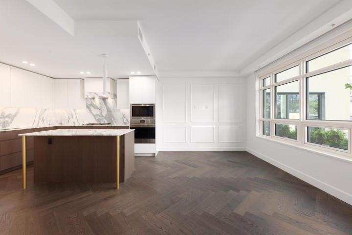 Photo 11 at 101 - 3668 W 10th Avenue, Kitsilano, Vancouver West