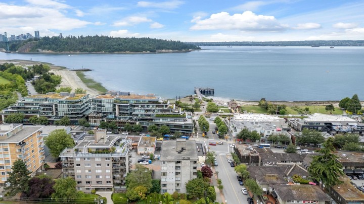 Photo 35 at 101A - 460 14th Street, Ambleside, West Vancouver