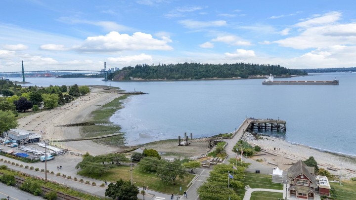 Photo 31 at 101A - 460 14th Street, Ambleside, West Vancouver