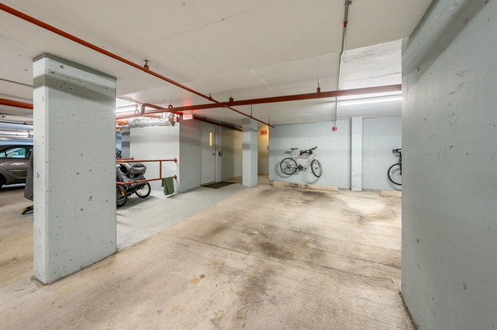 Photo 25 at 101A - 460 14th Street, Ambleside, West Vancouver