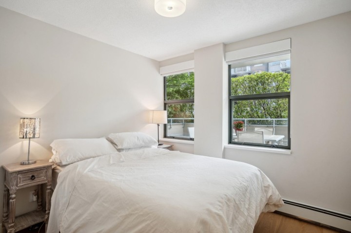 Photo 17 at 100 - 1688 Robson Street, West End VW, Vancouver West