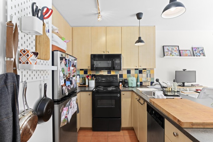 Photo 5 at 1105 - 819 Hamilton Street, Downtown VW, Vancouver West