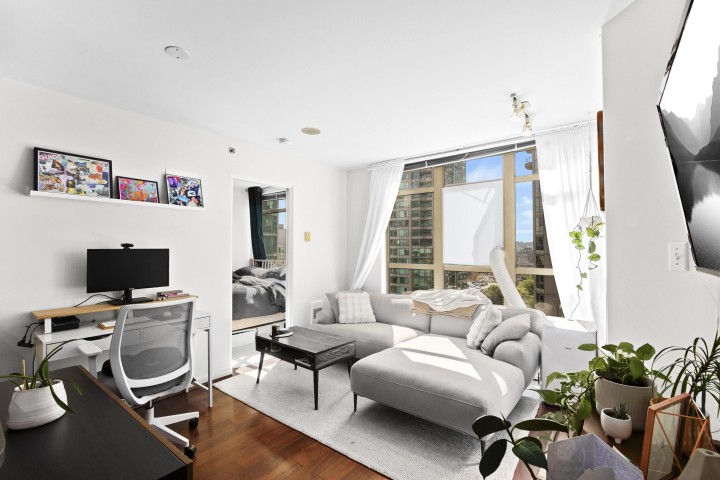 Photo 9 at 1105 - 819 Hamilton Street, Downtown VW, Vancouver West