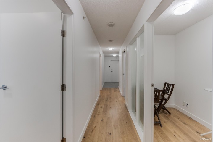 Photo 18 at 703 - 33 Smithe Street, Yaletown, Vancouver West