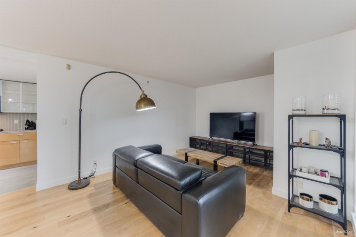 Photo 11 at 703 - 33 Smithe Street, Yaletown, Vancouver West