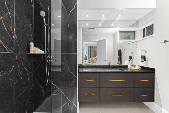 Photo 21 at 1130 Eyremount Drive, British Properties, West Vancouver