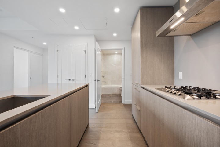 Photo 12 at 302 - 4908 Cambie Street, Cambie, Vancouver West