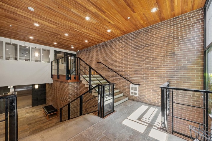 Photo 3 at 204 - 6333 Larkin Drive, University VW, Vancouver West