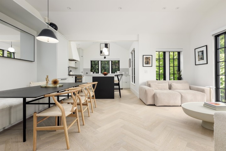 Photo 2 at 2502 W 33rd Avenue, MacKenzie Heights, Vancouver West