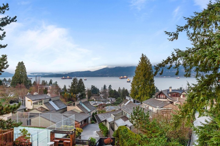 Photo 1 at 1995 Sasamat Place, Point Grey, Vancouver West