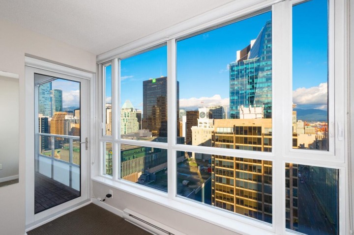 Photo 17 at 2102 - 833 Seymour Street, Downtown VW, Vancouver West