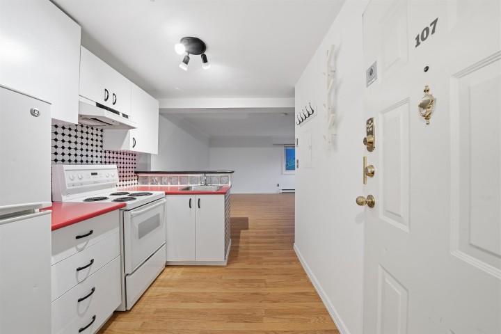 Photo 2 at 107 - 1940 Barclay Street, West End VW, Vancouver West