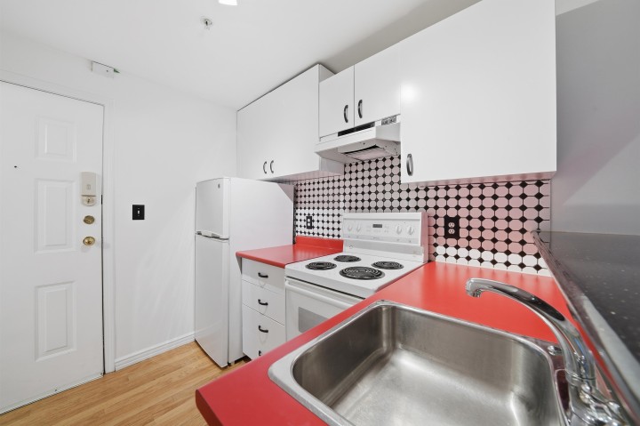 Photo 4 at 107 - 1940 Barclay Street, West End VW, Vancouver West