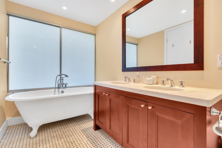 Photo 14 at 500 - 1863 Alberni Street, West End VW, Vancouver West