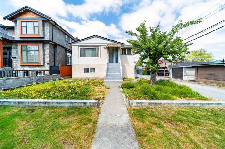 Photo 15 at 3687 E 26th Avenue, Renfrew Heights, Vancouver East