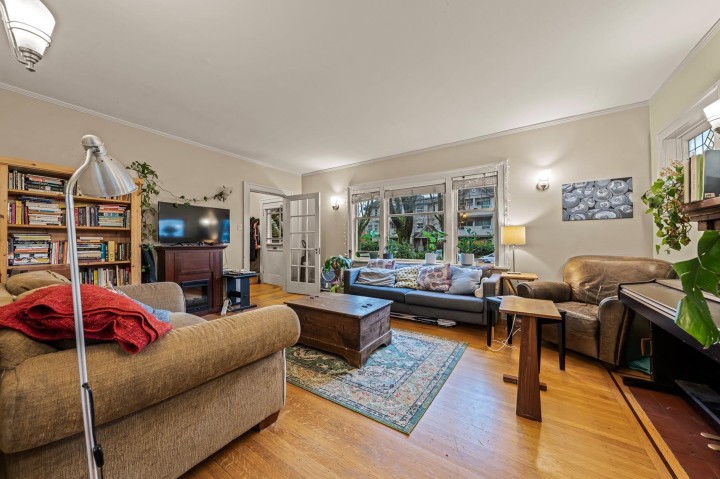 Photo 6 at 660 W 13th Avenue, Fairview VW, Vancouver West