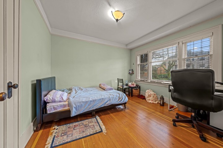 Photo 13 at 660 W 13th Avenue, Fairview VW, Vancouver West