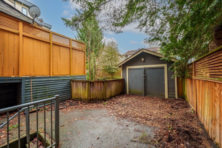 Photo 4 at 660 W 13th Avenue, Fairview VW, Vancouver West