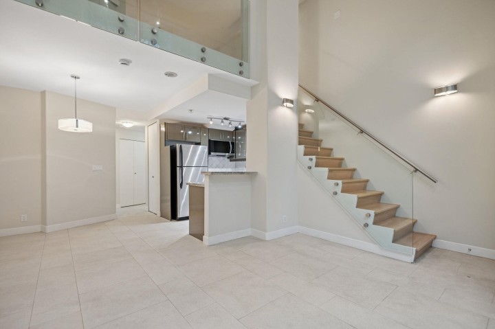 Photo 6 at 621 Jervis Street, Coal Harbour, Vancouver West