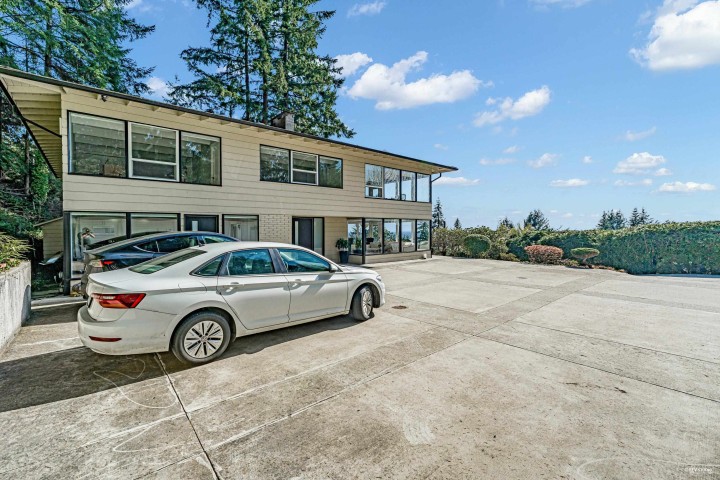 Photo 38 at 2755 Skilift Place, Chelsea Park, West Vancouver