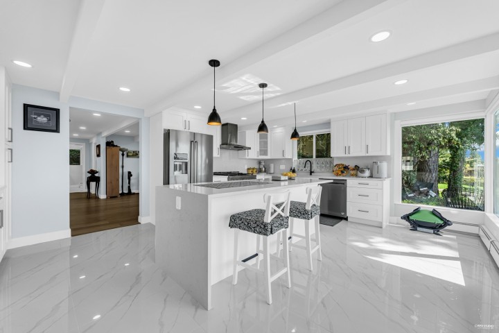 Photo 14 at 2755 Skilift Place, Chelsea Park, West Vancouver