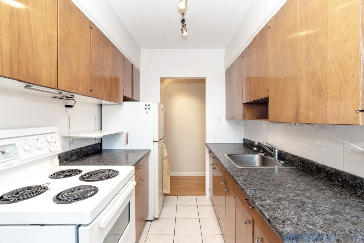 Photo 11 at 401 - 1315 Cardero Street, West End VW, Vancouver West