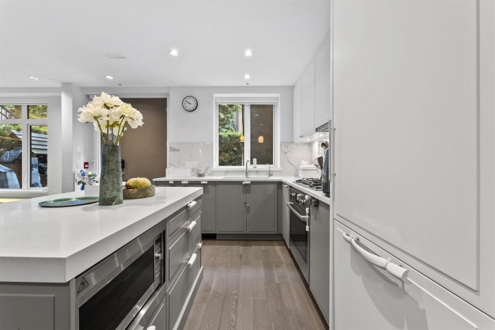 Photo 13 at 7605 Yukon Street, Marpole, Vancouver West