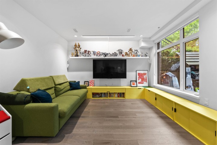 Photo 7 at 7605 Yukon Street, Marpole, Vancouver West