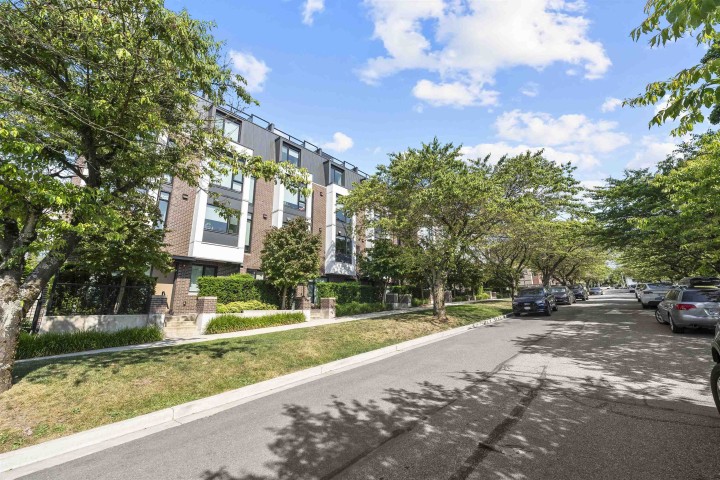 Photo 1 at 7605 Yukon Street, Marpole, Vancouver West