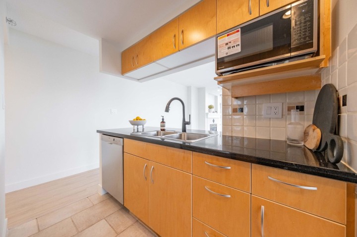 Photo 16 at 2106 - 1199 Marinaside Crescent, Yaletown, Vancouver West