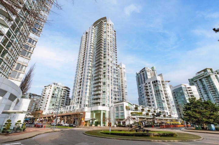 Photo 1 at 2106 - 1199 Marinaside Crescent, Yaletown, Vancouver West