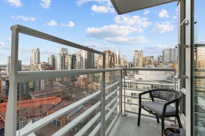 Photo 20 at 2106 - 1199 Marinaside Crescent, Yaletown, Vancouver West