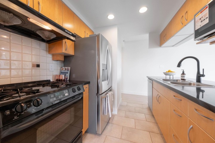 Photo 14 at 2106 - 1199 Marinaside Crescent, Yaletown, Vancouver West