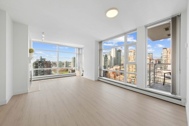 Photo 4 at 2106 - 1199 Marinaside Crescent, Yaletown, Vancouver West