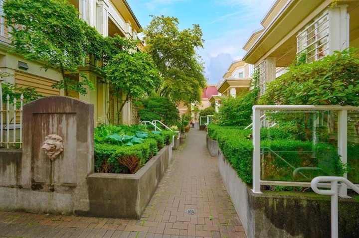 Photo 6 at 307 - 2545 W Broadway, Kitsilano, Vancouver West