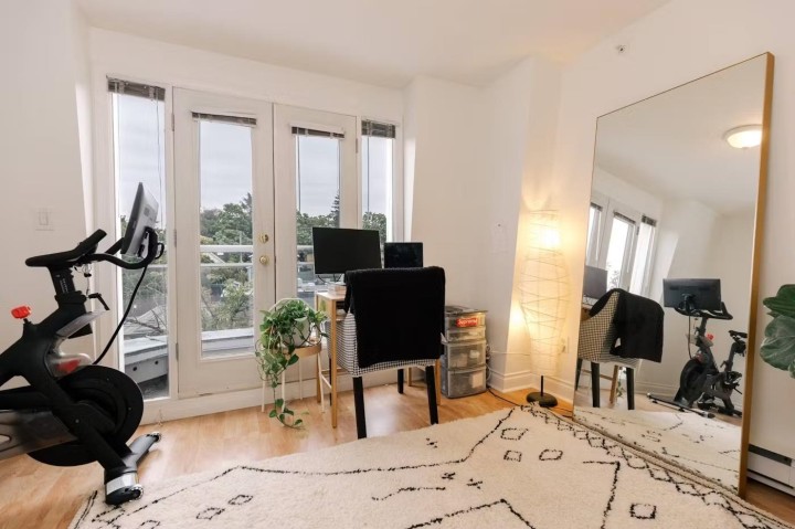 Photo 12 at 307 - 2545 W Broadway, Kitsilano, Vancouver West