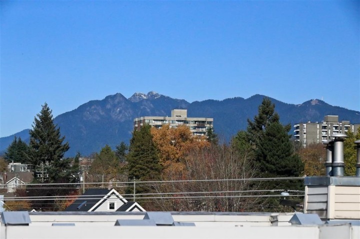 Photo 15 at 307 - 2545 W Broadway, Kitsilano, Vancouver West