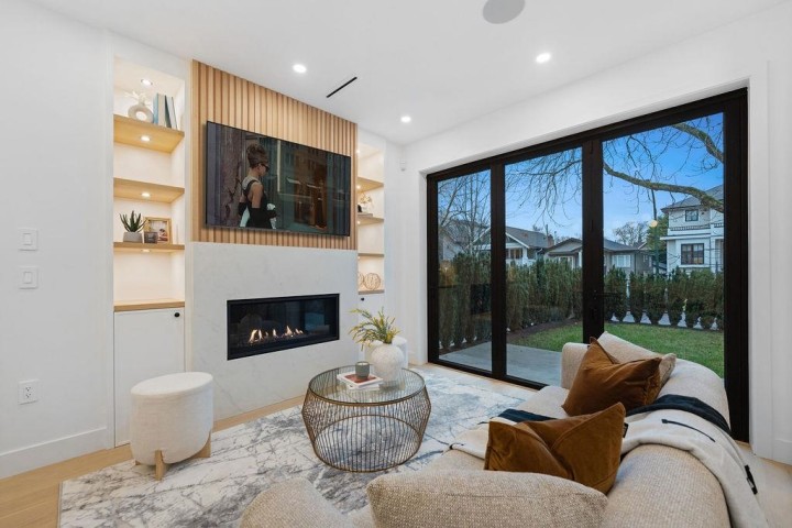 Photo 1 at 1 - 2846 W 12th Avenue, Kitsilano, Vancouver West