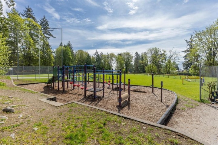 Photo 9 at LOT B - 4363 Morgan Crescent, Cypress, West Vancouver