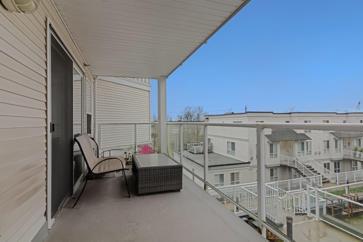 Photo 11 at 64 - 2727 E Kent Avenue North, South Marine, Vancouver East