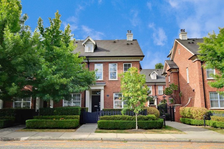 Photo 1 at 765 W 42nd Avenue, Oakridge VW, Vancouver West