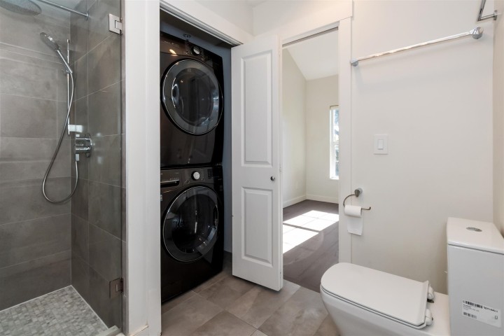 Photo 11 at 765 W 42nd Avenue, Oakridge VW, Vancouver West