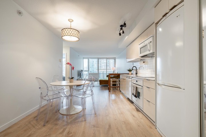 Photo 3 at 1907 - 788 Hamilton Street, Downtown VW, Vancouver West