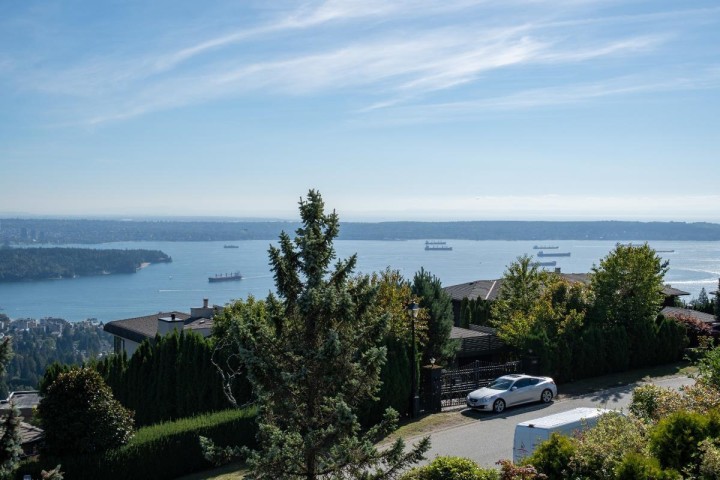 Photo 27 at 1437 Bramwell Road, Chartwell, West Vancouver