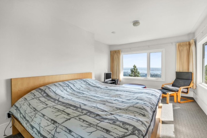 Photo 16 at 1437 Bramwell Road, Chartwell, West Vancouver